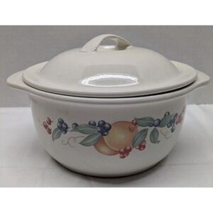 CORELLE Coordinates Abundance Fruit 1.5 Qt Round Covered Casserole EUC